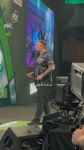 PDC Europe on Instagram: "🎶 Just Ally Pally things ❤️ TWO 167-finishes from Callan Rydz and the ticket for Round Three! 😮‍💨 What a match between Daryl Gurney & Callan Rydz! 🎯"