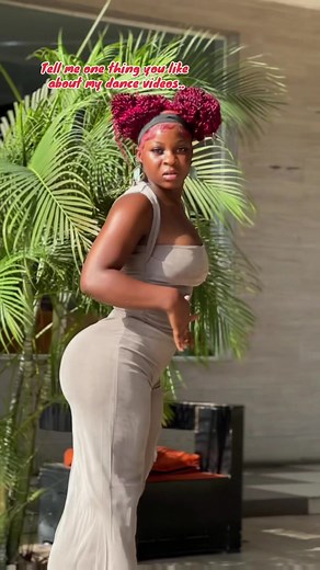 Facial Expressions in Dance Videos