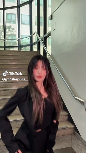 #창빈 의 #특챌린지 #S_Class_Challenge 🌟 w/ #fromis_9 #프로미스나인 #새롬 #SAEROM #하영 #HAYOUNG!✨ #StrayKids #스트레이키즈 #Changbin #5_STAR #특 #S_Class #StrayKidsComeback #YouMakeStrayKidsStay