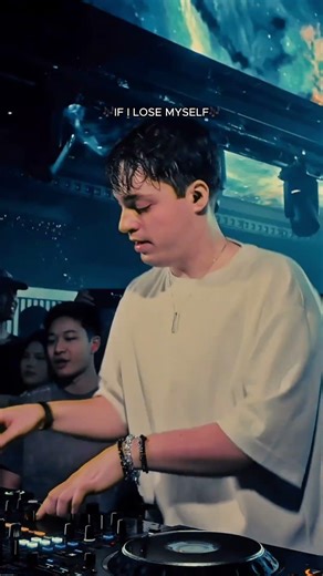 if the club plays progressive house just take all my money