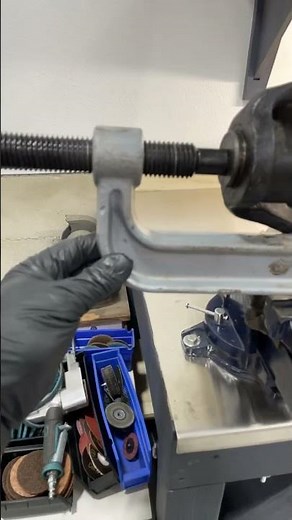 Ball joint removal tool #4x4 #dana44 #internationalscout #tool