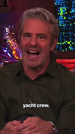 Christina Applegate Outs 'Below Deck Med' Star Aesha Scott For Not Responding To Her DMs #shorts