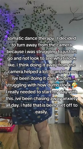 somatic dance therapy. I decided to turn away from the camera because i was struggling to just let go and not look to see what i look like. i think doing it away from the camera helped a lot. I can tell you Ive been doing it daily, but im struggling with how dumb i look 🤣 I really needed to start my day with this. ive been chasing away anxiety all day. i hate that is being set off to easily. #mentalhealthadvocate #somaticmovement #somaticdance