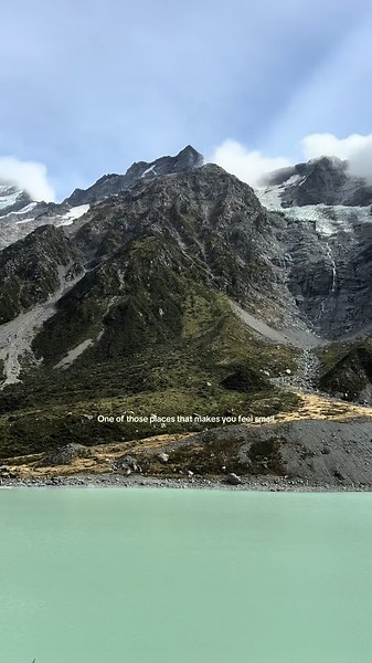 The final view of this hike on Mount Cook is absolutely incredible. Hooker Valley Track — 10 km return, easy walk, and 100% worth it 🏔️ South Island, New Zealand 🇳🇿 #roadtrip #hike #aoraki #mountcook #hookervalley