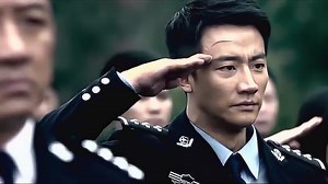 这才是标准的敬礼姿势