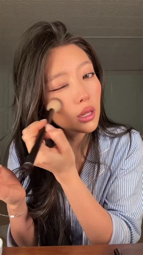 Skyelar Chase on Instagram: "grwm for a masquerade part 2! Products: Powder + puff: @kosas Blush: @kosas Brush: @hourglasscosmetics Hairspray: @lorealparis Setting spray: @kosas"