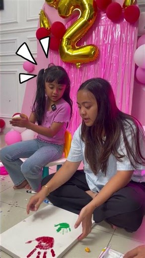 LUKISAN TANGAN SAMANTHA MAMA DAN AUDREY