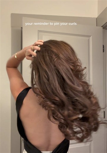 Satisfying Pin Curl Removal
