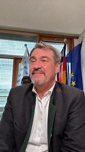 256K views · 2.2K reactions | #Bayern ist einfach super! Jede #Region ist einzigartig - mag alle gerne und bin überall oft und gerne da!  #tiktoklive #qanda | Markus Söder | Facebook