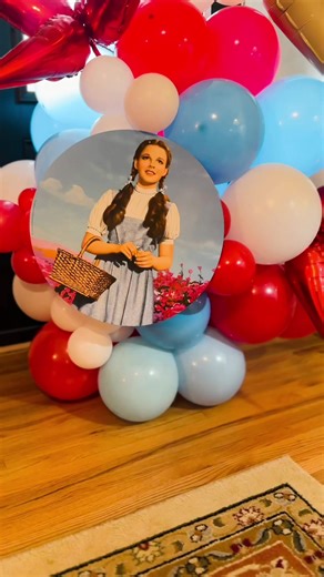 Wizard of Oz Balloon Art Celebration