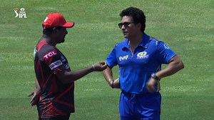 A legendary pre-match catch-up in Mumbai 🤗 #TATAIPL | #MIvSRH | Sachin Tendulkar | IPL - Indian Premier League