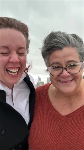 A quick trip to drop off the kids for spring break. Chicago, you are too windy today. Time for Mac and cheese. #chicago #wuhluhwuh #windycity #wlw