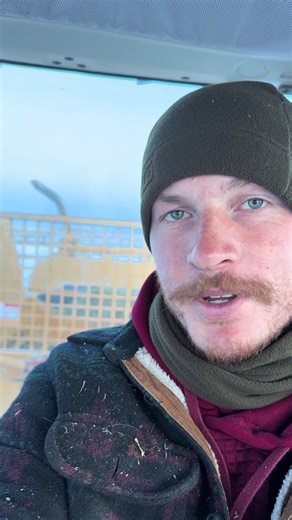 Efficient Ways to Cut Net Wrap in Ranch Life