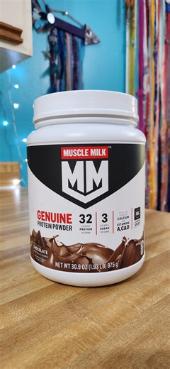 Watch Honest over view & demo of the muscle milk protein powder on Amazon Live