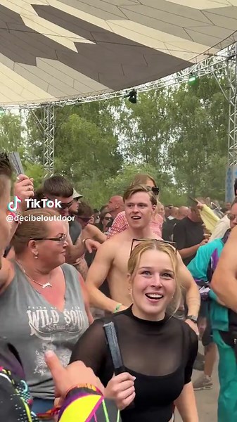 The Essence of Gabber Music: Community and Vibes