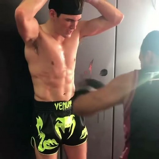 Gut Punching BOXING (P20)