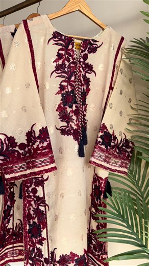 Threads and Motifs (@threads_and_motifs)’s videos with Clothes - N5?