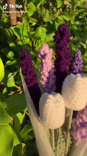 Crochet Lavender Tulip Bouquet TikTok Tutorial