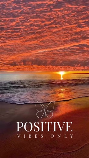 Embrace the power of positive thinking. Focus on what you have, not what's missing. How does this perspective shift feel? #perspective #motivation #positivity #selfcare #mentalhealth #life #mindset #betteryourself #keepgoing #dontgiveup #youmatter