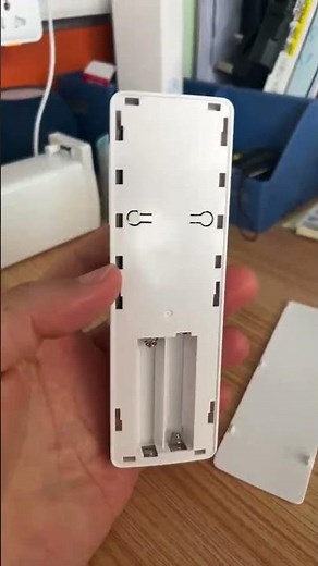 How to replace battery remote controller of the smart curtain motor