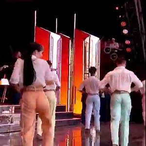 289K views · 10K reactions | It was one of the most amazing moments of my life to perform on the 2019 Glastonbury Festivals ‘Legend’ stage. Pinch me!!!!  I hope everyone has the most amazing time this year! | Kylie Minogue | Facebook