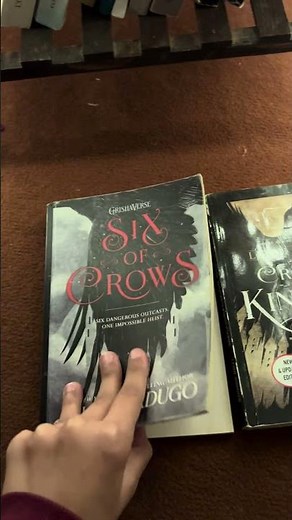Six Of Crows And Crooked Kingdom REVIEW #shorts #grishaverse
