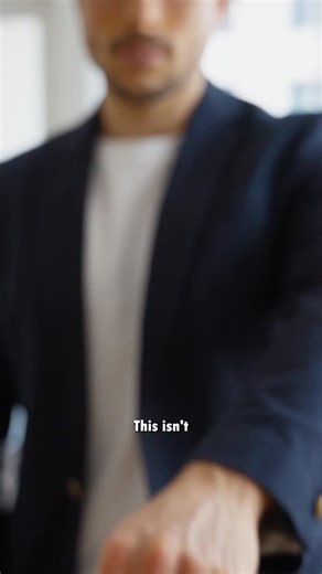 1K views · 2.4K reactions | The signet ring  worn for over 3,000 years by nobles, kings, and people of influence. Used to seal letters in wax, it carried one’s identity and legacy. ⚜️ #HeritageRing #SignetRing #OldMoneyStyle #FamilyCrest #oldmoney | Heritage Ring | Facebook