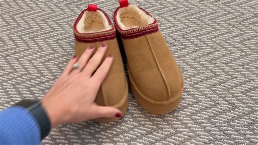 Watch Perfect Ugg Taz Dupe Slippers made by INPAKSA on Amazon Live