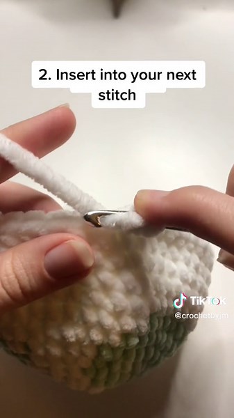 Step-by-Step Guide on How to Double Crochet