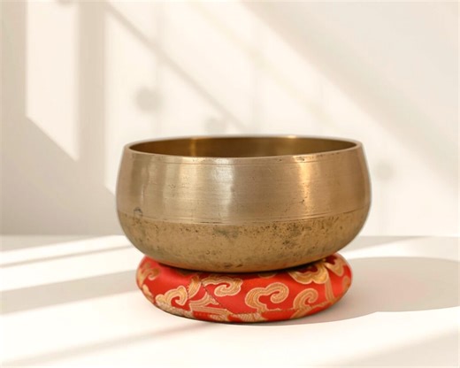Vintage Style A Note Singing Bowl for Meditation, Yoga & Reiki, Self Care Gift - Etsy