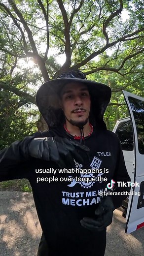 2013 Jeep Wrangler Oil Filter Housing Replacement