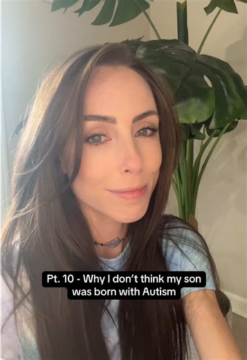 I think it’s important to move away from asking ‘What is the cause of autism?’ and instead ask, ‘What are the risk factors that contribute to autism?’ Autism is often multifactorial—a mix between genetics and environmental factors. In this episode of the Huberman Lab podcast, Dr. Palmer discusses how improving diet and lifestyle can meaningfully support mental health. Find a link to the full episode on my Linktree under “Full Videos of Featured Clips.” #autismregression #autismmom #mitochondria 