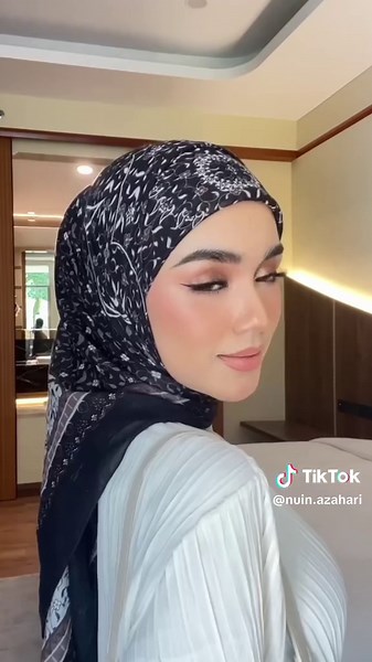 Tutorial Lilit Tudung Bawal dengan Kemas dari Leeyanarahman Scarves