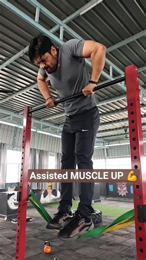 Assisted MUSCLE UP 💪 #calisthenics #musclebuliding #gymmotivation #strengthandgrowth #chest #triceps