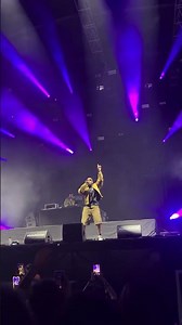 Alonzo performe Traficante au Dour Festival #alonzo #dour
