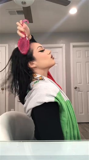 Natural wavy hair routine using Shea Moisture mousse & styling gel, and my @wavytalkofficial diffuser/blow dryer 🫶🏻 #wavytalk #naturalhair #wavyhairroutine #wavyhairtutorial #wavyhairtips #cabellosaludable #cabellonatural #cabelloondulado #cabellocorto #fyp #parati #grwm | Shorty Fina