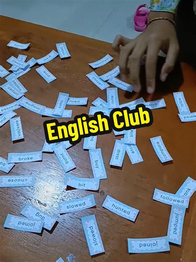 Our English Club today 👏👏 Classify verbs 1, 2 and 3👌 #englishclub #englishclass #letslearnenglish #learnenglishtogether