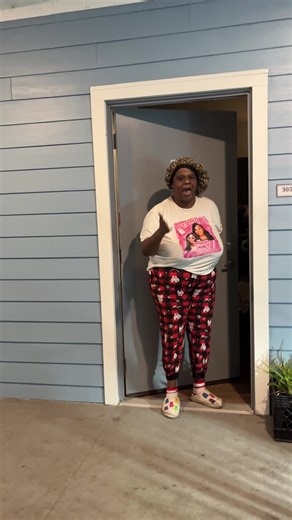 This is what it’s like to have racist, neighbors or haters. God bless them. Dios los bendiga y a mí me bendice más en dos los ayude. A mí no me olvide.