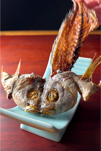 けんた食堂のイサキレシピと骨せんべい