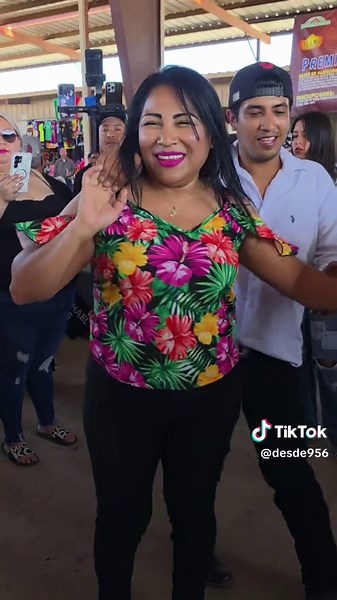 Las Cosquillitas: Una Fiesta Cumbiera