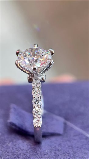 so beautiful lab grown diamond ring#diamond #labdiamond #jewelry #18kgold #diamondring