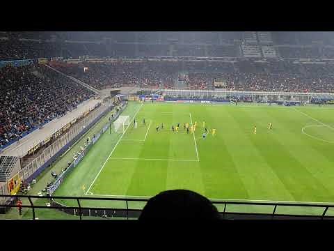 Visuale secondo anello arancio laterale : settore 271 - fila 8 - posto 9 - Stadio San Siro