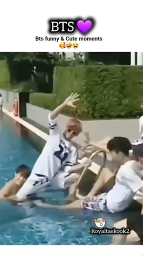 BTS Funny & Cute Moment 🥰🤣🤩|| Swimming pool || Chitiyaan Kalaiyaan || #bts #shorts #viral #funny #v