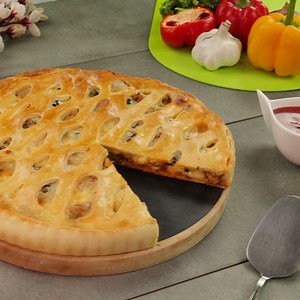 5.6M views · 15K reactions | Chicken Pizza Pie recipe a tried and tested that turned out one of the best recipe you will ever have. Try this scrumptious Chicken Pizza Pie Recipe and share your experience with us. Written Recipe: https://www.youtube.com/watch?v=UrUv-mqnp3Q Download Mobile App: goo.gl/tXAXi4 #PizzaPie #SooperChef | SuperChef | Facebook