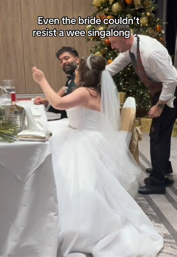 Amazing Wedding Surprise Singer Performance