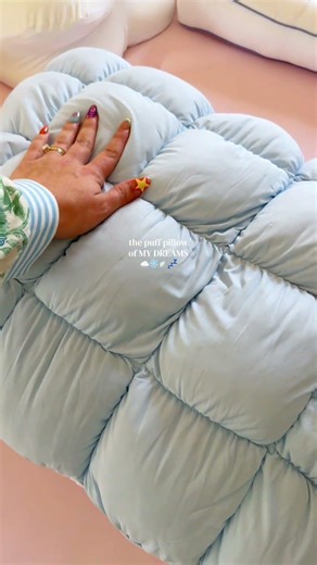 The puff pillow is my ABSOLUTE FAVORITE ☁️❄️Sleep 💤 #mellowpuffpillow #puffpillow #fluffypillow