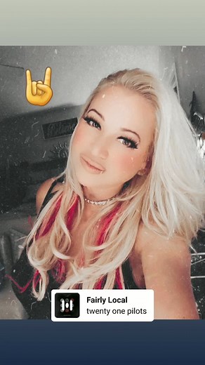 🔥Fairly Local🔥 #favoritesong #21pilots #kelliglo #ClancyWorldTour #twentyonepilots | Kelli Glo