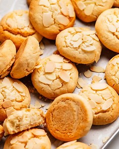 🇬🇷NEW RECIPE🇬🇷These traditional Cretan biscuits are here courtesy of Irene, the very Greek mother of my very Greek hairdresser. They're absolutely DELICIOUS!! https://www.recipetineats.com/cretan-biscuits-greek-almond-cookies/ | RecipeTin