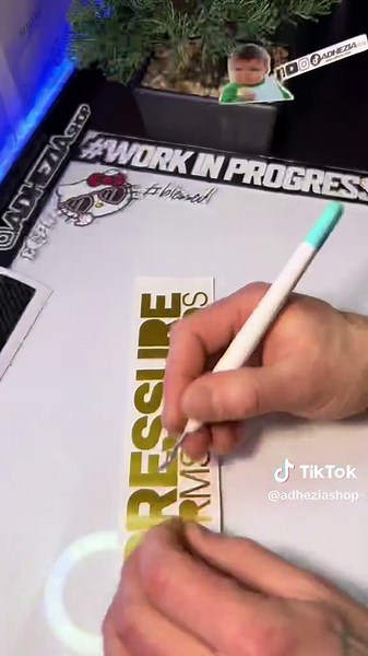 Custom Decals: Creating Stunning Diamond Designs