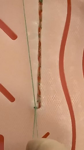 Vetventures on Instagram: "‼️Last Days of Holiday Sale‼️🎄🎅 You will get a FREE Suture Removal Kit with every Suture Kit from @thesuturebuddy! Link in bio ⬆️ (Great gift idea for the holiday season! 🎁)⁠ #medicalinstagram #medicalstudent #vetstudent #nursingstudent #suturing"